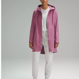 Lululemon Rebel Rain Jacket women's size 6 (NWT)